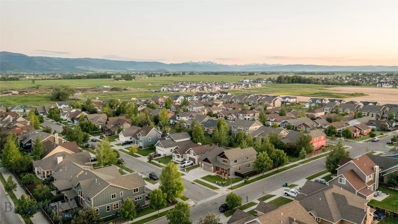 Link up to trails directly from Alder Creek to downtown and beyond. Minutes from Forest Service Trailheads