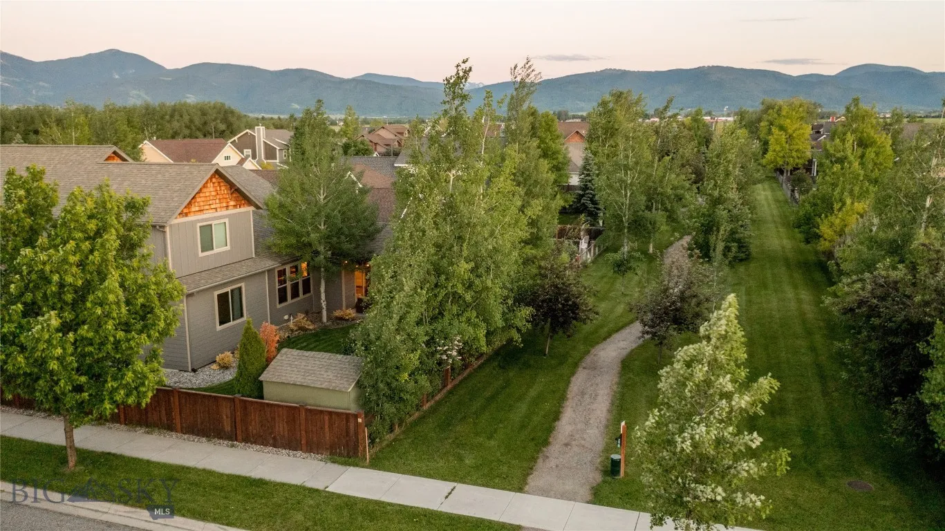 Community trail and green way add privacy to the back yard
