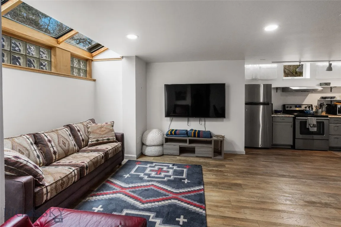 810 S 7th, Bozeman, Montana 59715, Bozeman, Montana 59715, 5 Bedrooms Bedrooms, ,1 BathroomBathrooms,Residential,For Sale,810 S 7th, Bozeman, Montana 59715,0,393787