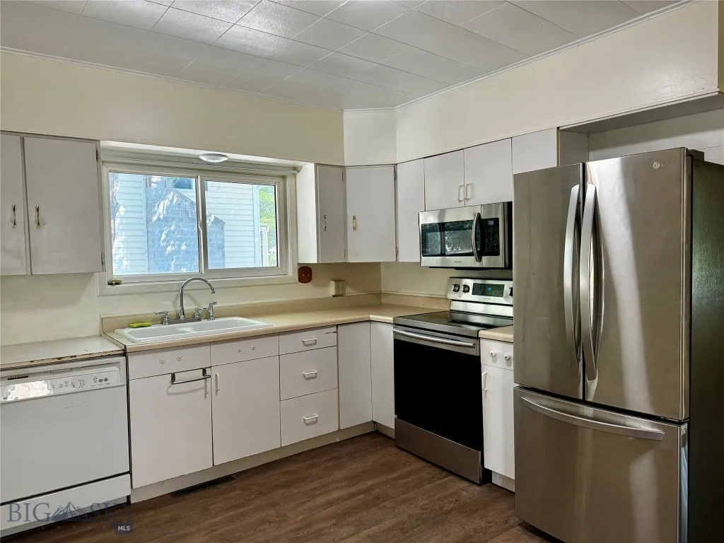 Main level kitchen
