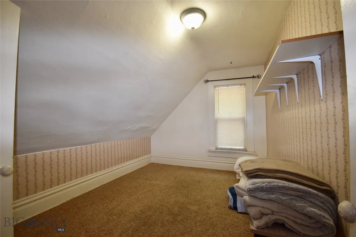 Upstairs bedroom 2