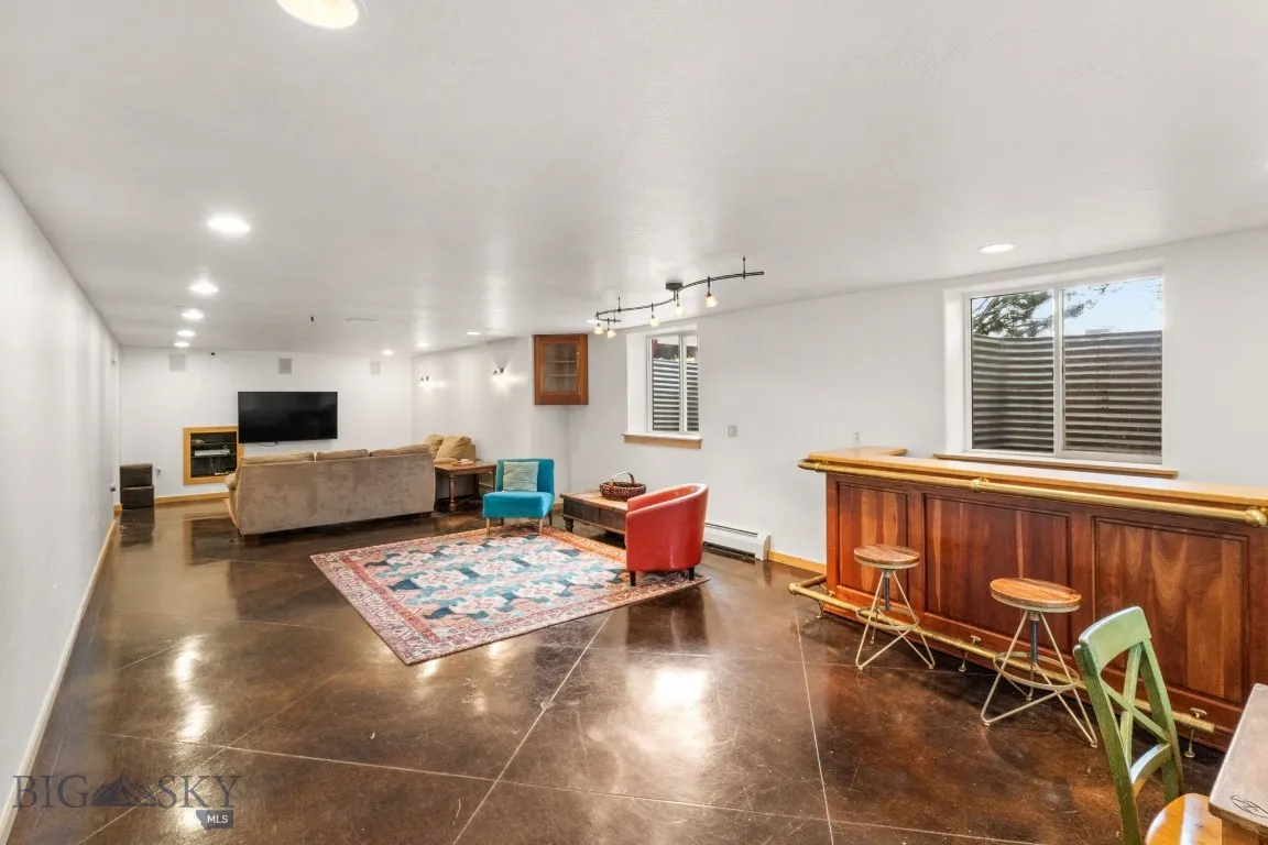 177 Lucille Lane, Bozeman, Montana 59718, Bozeman, Montana 59718, 5 Bedrooms Bedrooms, ,3 BathroomsBathrooms,Residential,For Sale,177 Lucille Lane, Bozeman, Montana 59718,0,394732