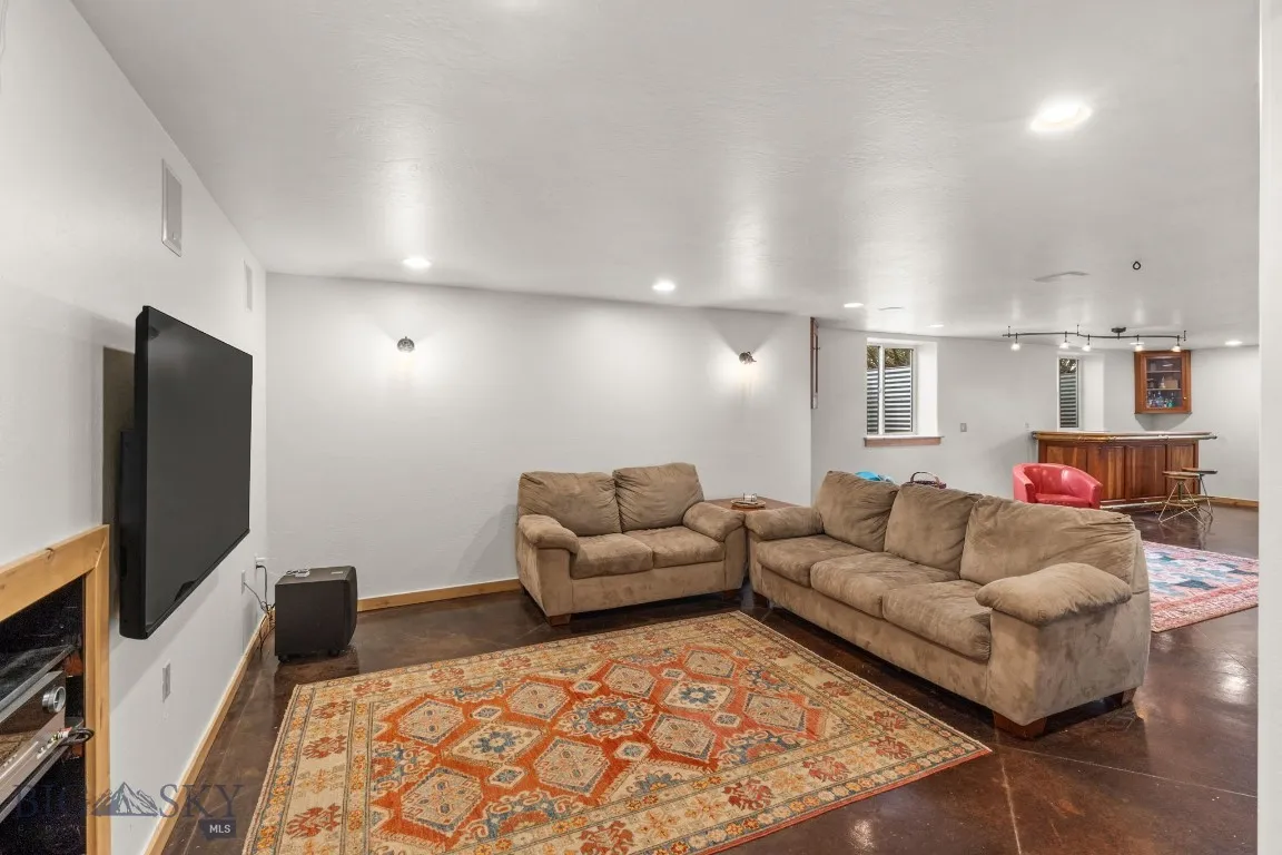 177 Lucille Lane, Bozeman, Montana 59718, Bozeman, Montana 59718, 5 Bedrooms Bedrooms, ,3 BathroomsBathrooms,Residential,For Sale,177 Lucille Lane, Bozeman, Montana 59718,0,394732