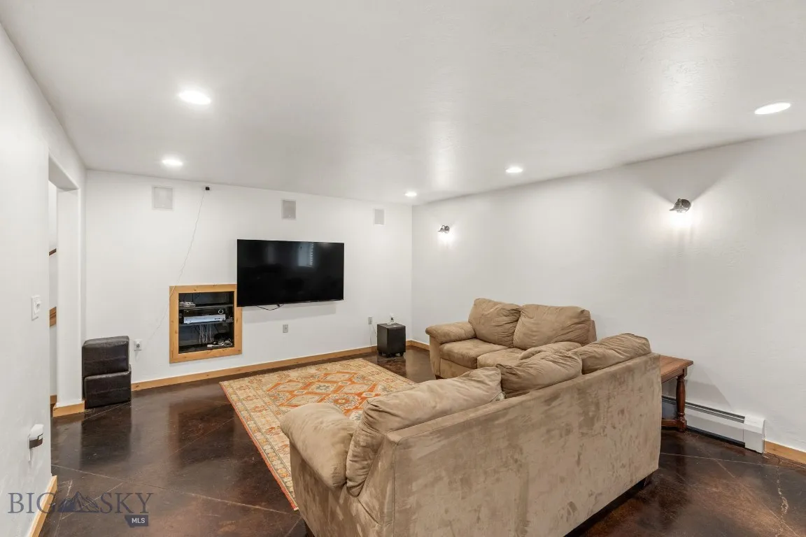 177 Lucille Lane, Bozeman, Montana 59718, Bozeman, Montana 59718, 5 Bedrooms Bedrooms, ,3 BathroomsBathrooms,Residential,For Sale,177 Lucille Lane, Bozeman, Montana 59718,0,394732