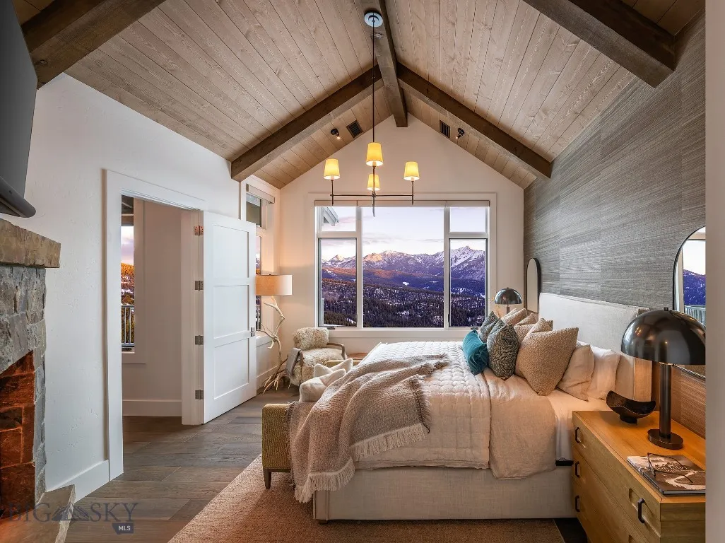 Photos of furnishings are of a similar unit. Furnishing packages available.