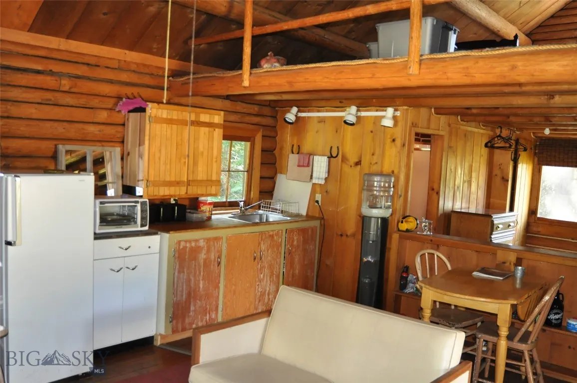 1876 Timber Creek Road, None, Montana 59866, Montana 59866, 8 Bedrooms Bedrooms, ,4 BathroomsBathrooms,Residential,For Sale,1876 Timber Creek Road, None, Montana 59866,0,396843