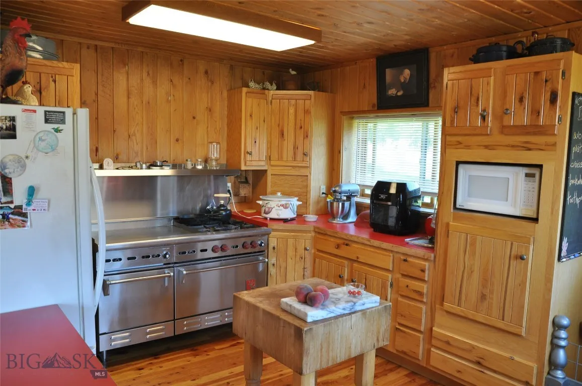 1876 Timber Creek Road, None, Montana 59866, Montana 59866, 8 Bedrooms Bedrooms, ,4 BathroomsBathrooms,Residential,For Sale,1876 Timber Creek Road, None, Montana 59866,0,396843