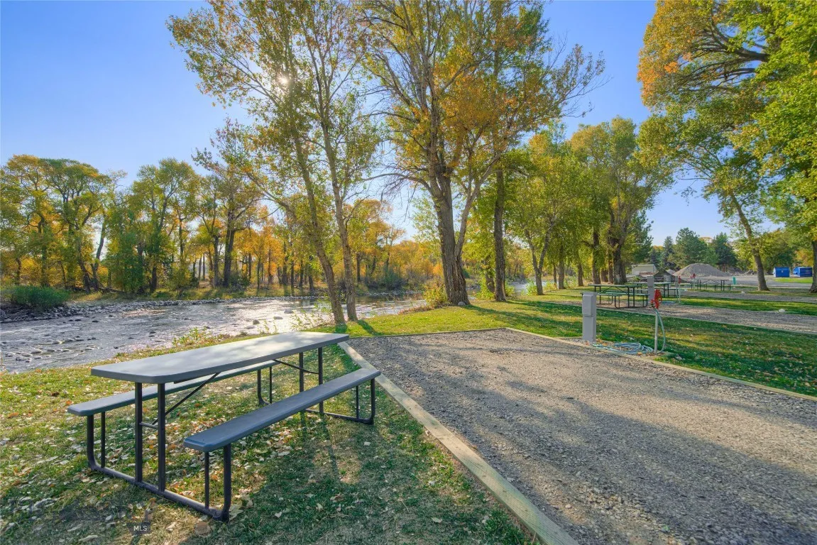 257 Main Boulder Road, Big Timber, Montana 59011, Big Timber, Montana 59011, ,Commercial Sale,For Sale,257 Main Boulder Road, Big Timber, Montana 59011,0,397049