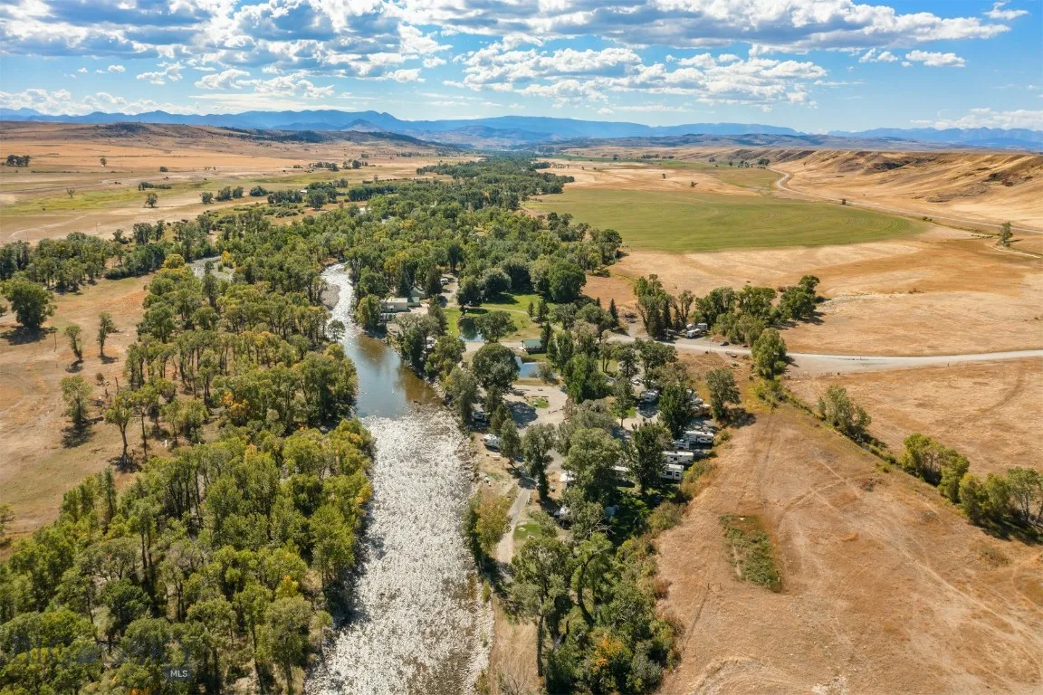 257 Main Boulder Road, Big Timber, Montana 59011, Big Timber, Montana 59011, ,Commercial Sale,For Sale,257 Main Boulder Road, Big Timber, Montana 59011,0,397049