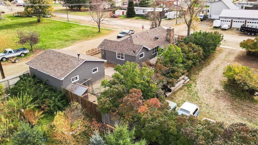210 W Hamilton, Sheridan, Montana 59749, Sheridan, Montana 59749, 2 Bedrooms Bedrooms, ,1 BathroomBathrooms,Residential,For Sale,210 W Hamilton, Sheridan, Montana 59749,0,397321