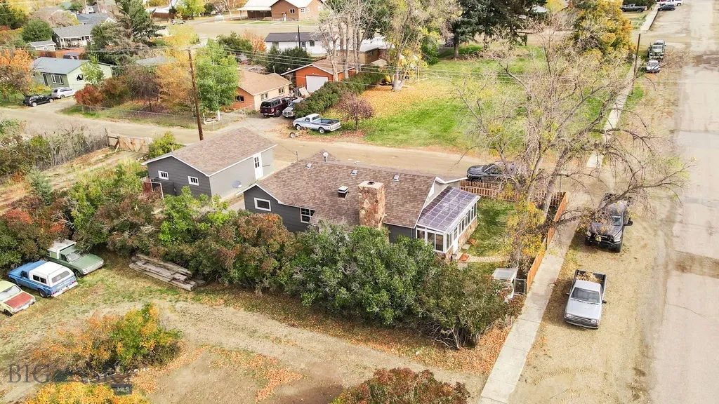 210 W Hamilton, Sheridan, Montana 59749, Sheridan, Montana 59749, 2 Bedrooms Bedrooms, ,1 BathroomBathrooms,Residential,For Sale,210 W Hamilton, Sheridan, Montana 59749,0,397321