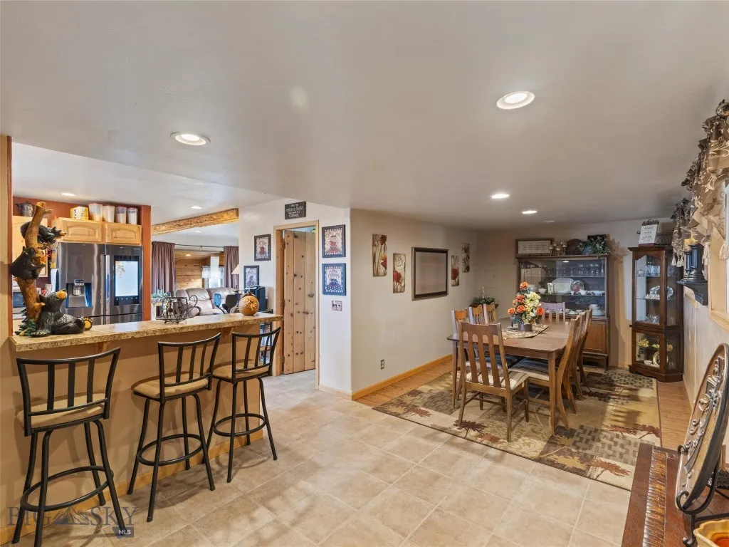 kitchen/ dining room