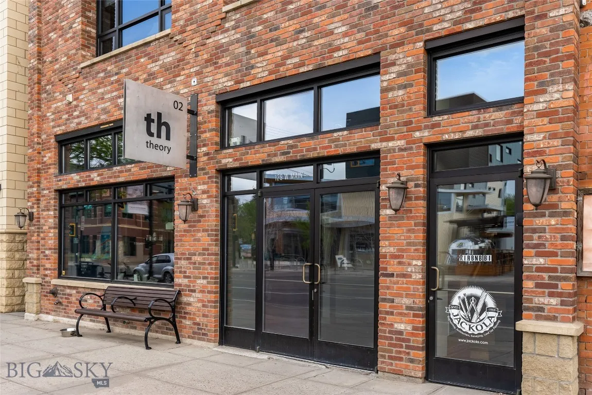 Entrance to 129 W Main