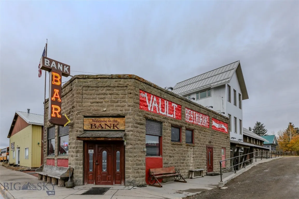 Welcome to the Bank Bar!