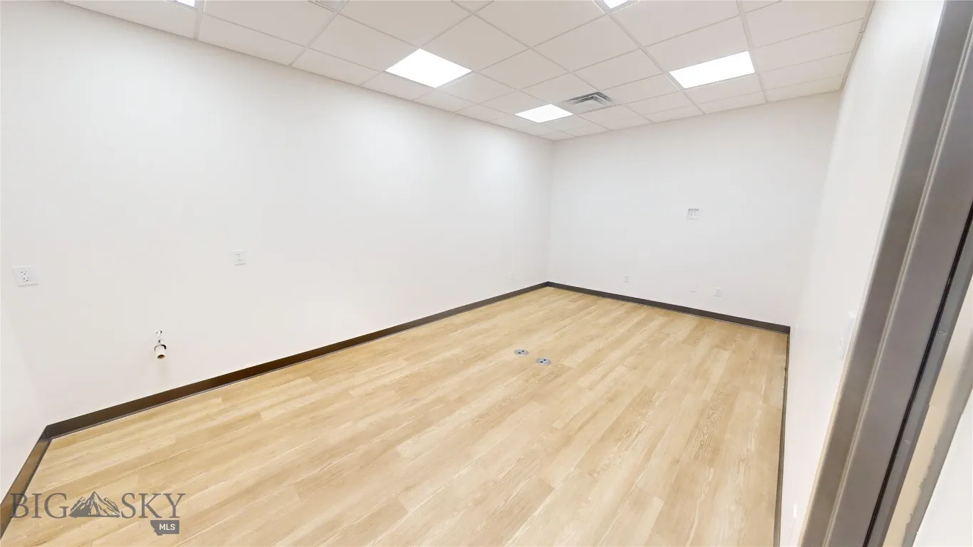 Suite 102D