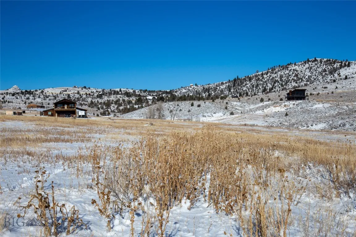 View of mountain feature