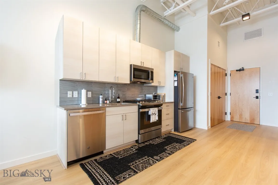 515 W Aspen Street 317, Bozeman, Montana 59715, Bozeman, Montana 59715, 2 Bedrooms Bedrooms, ,Residential,For Sale,515 W Aspen Street 317, Bozeman, Montana 59715,0,398689