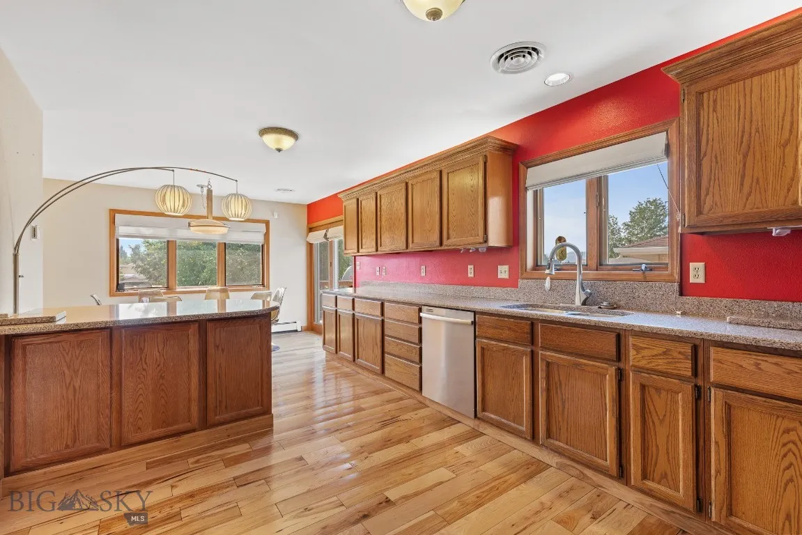 114 Rocky Mountain, Butte, Montana 59701, Butte, Montana 59701, 4 Bedrooms Bedrooms, ,3 BathroomsBathrooms,Residential,For Sale,114 Rocky Mountain, Butte, Montana 59701,0,398712