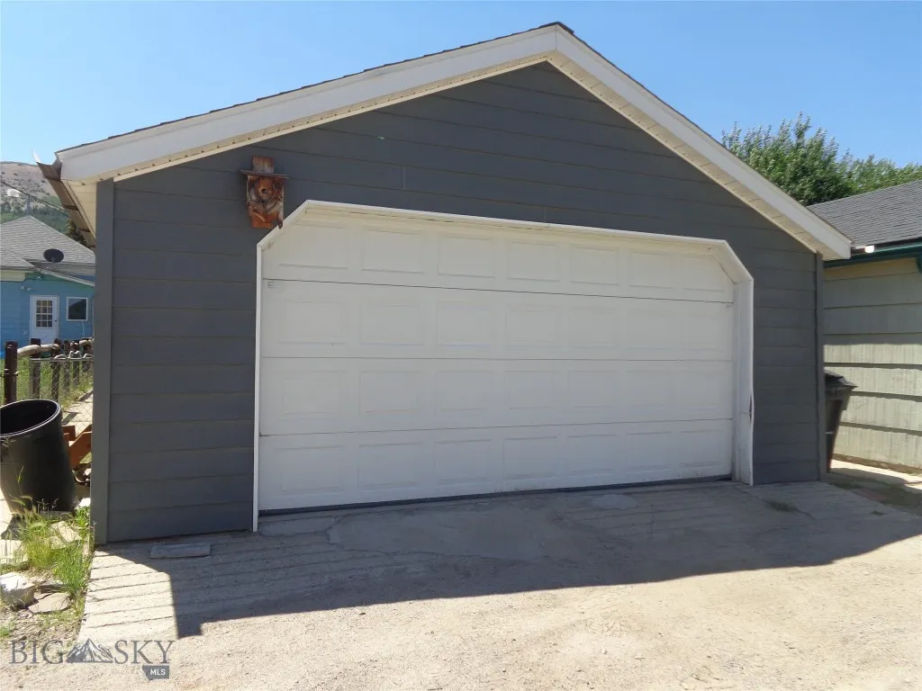 312 E 4th Street, Anaconda, Montana 59711, Anaconda, Montana 59711, 1 Bedroom Bedrooms, ,1 BathroomBathrooms,Residential,For Sale,312 E 4th Street, Anaconda, Montana 59711,398958