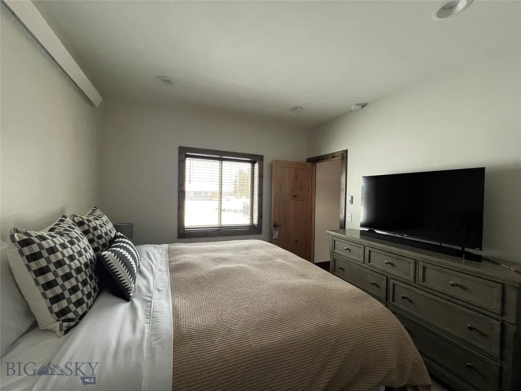 169 & 167 Grizzly Bear Loop, West Yellowstone, West Yellowstone, Montana 59758, ,Residential Income,For Sale,169 & 167 Grizzly Bear Loop, West Yellowstone,0,398978