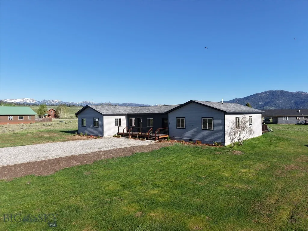 169 & 167 Grizzly Bear Loop, West Yellowstone, West Yellowstone, Montana 59758, ,Residential Income,For Sale,169 & 167 Grizzly Bear Loop, West Yellowstone,0,398978