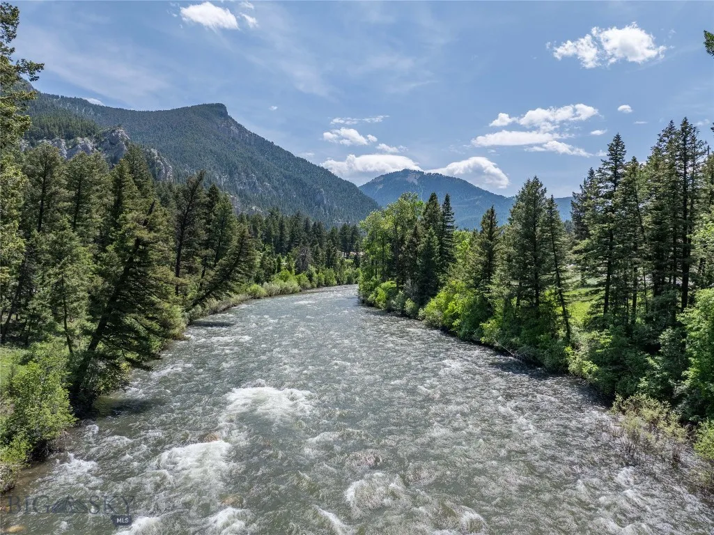 Gallatin River - across the highway
