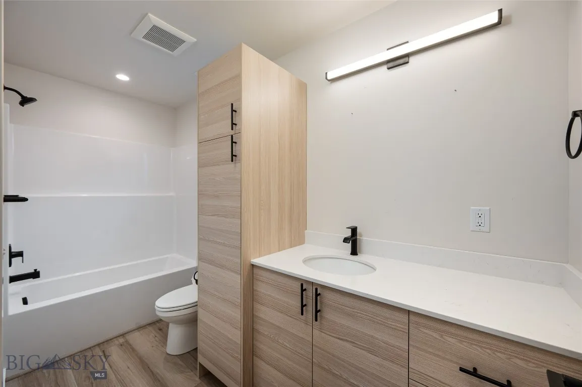 Photo of similar model