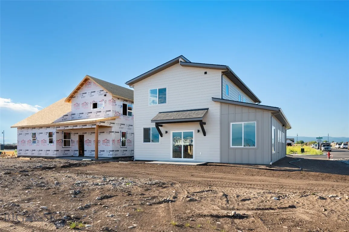 Photo of similar model