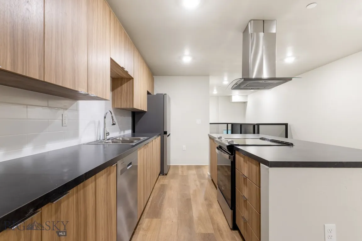 59 E Park Street 102, Butte, Montana 59701, Butte, Montana 59701, 2 Bedrooms Bedrooms, ,2 BathroomsBathrooms,Residential,For Sale,59 E Park Street 102, Butte, Montana 59701,0,399199