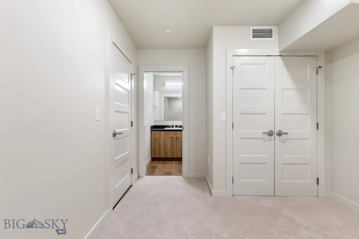 59 E Park Street 102, Butte, Montana 59701, Butte, Montana 59701, 2 Bedrooms Bedrooms, ,2 BathroomsBathrooms,Residential,For Sale,59 E Park Street 102, Butte, Montana 59701,0,399199