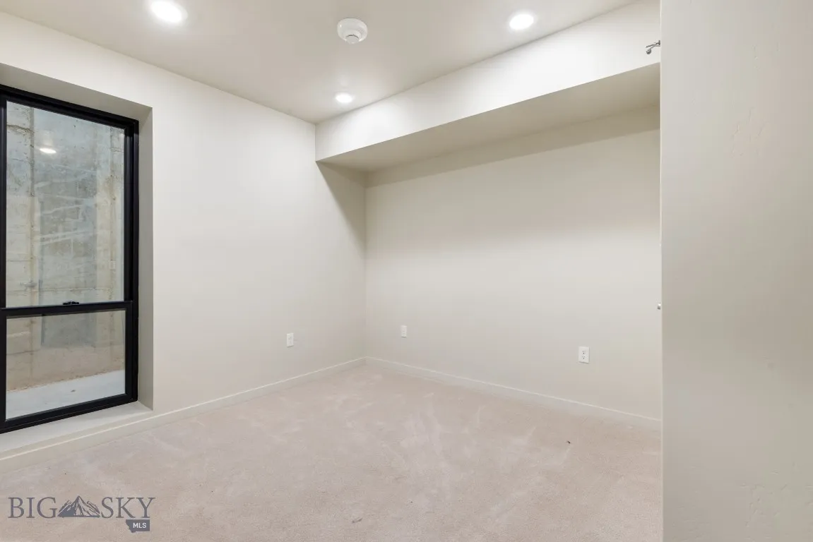 59 E Park Street 102, Butte, Montana 59701, Butte, Montana 59701, 2 Bedrooms Bedrooms, ,2 BathroomsBathrooms,Residential,For Sale,59 E Park Street 102, Butte, Montana 59701,0,399199
