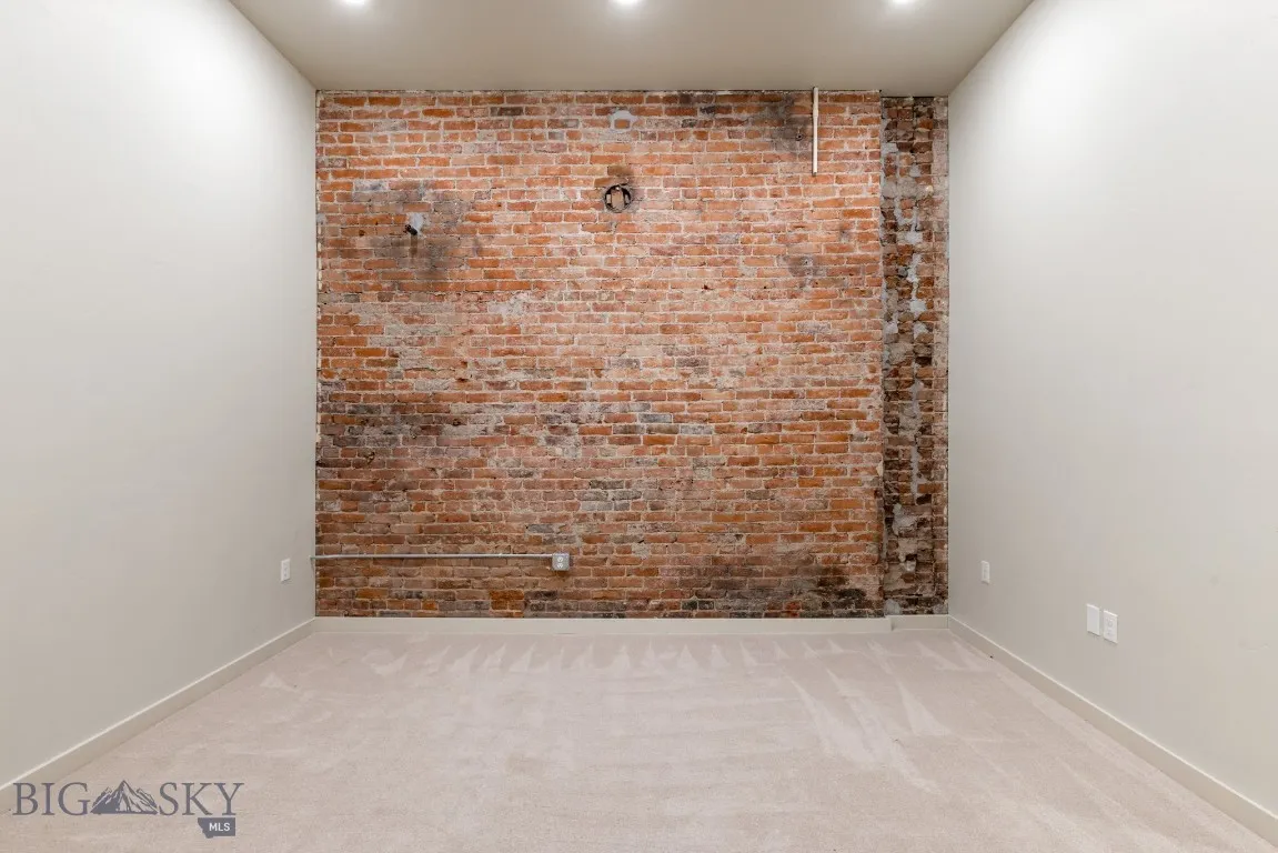 59 E Park Street 103, Butte, Montana 59701, Butte, Montana 59701, 1 Bedroom Bedrooms, ,1 BathroomBathrooms,Residential,For Sale,59 E Park Street 103, Butte, Montana 59701,0,399200