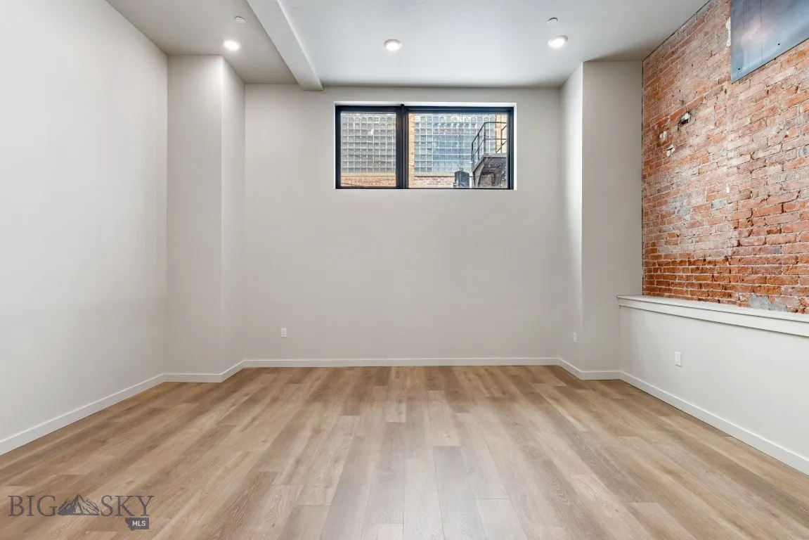 59 E Park Street 203, Butte, Montana 59701, Butte, Montana 59701, 1 Bedroom Bedrooms, ,1 BathroomBathrooms,Residential,For Sale,59 E Park Street 203, Butte, Montana 59701,0,399229
