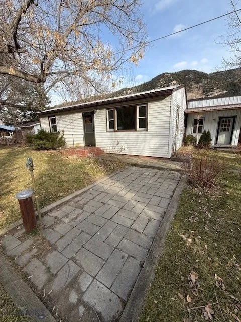 5042 Us Highway 89 S, Livingston, Montana 59047, Livingston, Montana 59047, 2 Bedrooms Bedrooms, ,1 BathroomBathrooms,Residential,For Sale,5042 Us Highway 89 S, Livingston, Montana 59047,0,399508