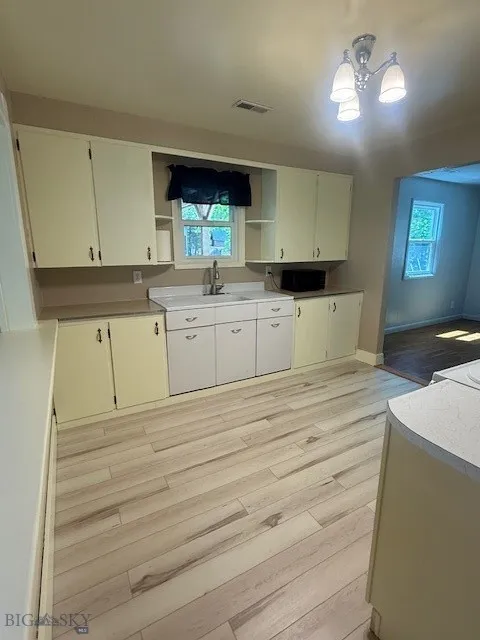 5042 Us Highway 89 S, Livingston, Montana 59047, Livingston, Montana 59047, 2 Bedrooms Bedrooms, ,1 BathroomBathrooms,Residential,For Sale,5042 Us Highway 89 S, Livingston, Montana 59047,0,399508