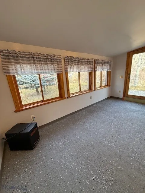5042 Us Highway 89 S, Livingston, Montana 59047, Livingston, Montana 59047, 2 Bedrooms Bedrooms, ,1 BathroomBathrooms,Residential,For Sale,5042 Us Highway 89 S, Livingston, Montana 59047,0,399508