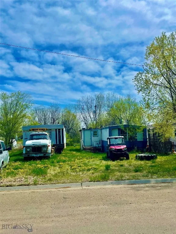 730 Utah Street, Chinook, Montana 59523, Chinook, Montana 59523, ,Residential Income,For Sale,730 Utah Street, Chinook, Montana 59523,0,399590