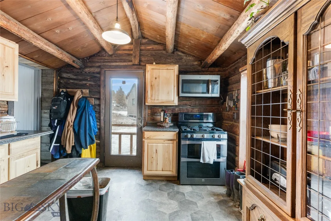 3144 Iris Ridge, Butte, Montana 59711, Ramsay, Montana 59748, 2 Bedrooms Bedrooms, ,2 BathroomsBathrooms,Residential,For Sale,3144 Iris Ridge, Butte, Montana 59711,399726