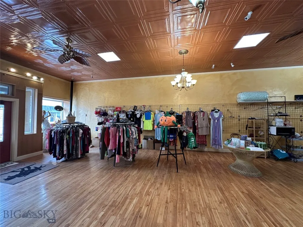 117 W Main Street, Lewistown, Montana 59457, Lewistown, Montana 59457, ,Commercial Sale,For Sale,117 W Main Street, Lewistown, Montana 59457,0,399756