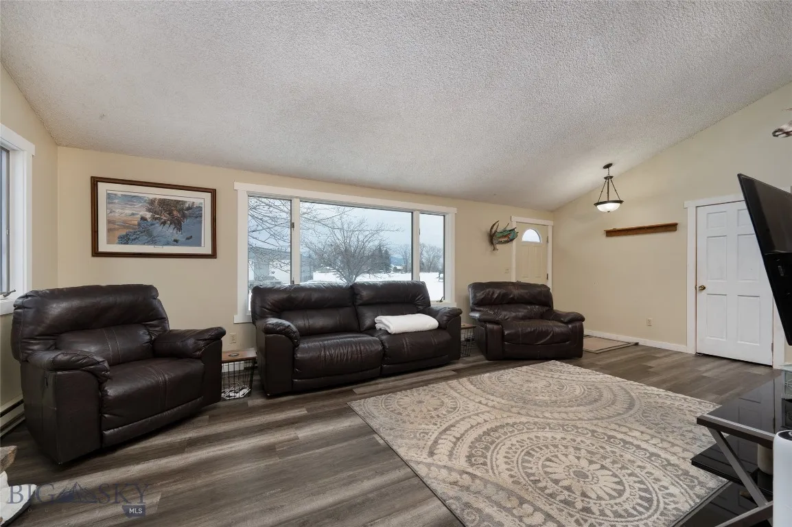 2521 Weaver Lane, Belgrade, Montana 59714, Belgrade, Montana 59714, 3 Bedrooms Bedrooms, ,2 BathroomsBathrooms,Residential,For Sale,2521 Weaver Lane, Belgrade, Montana 59714,399177