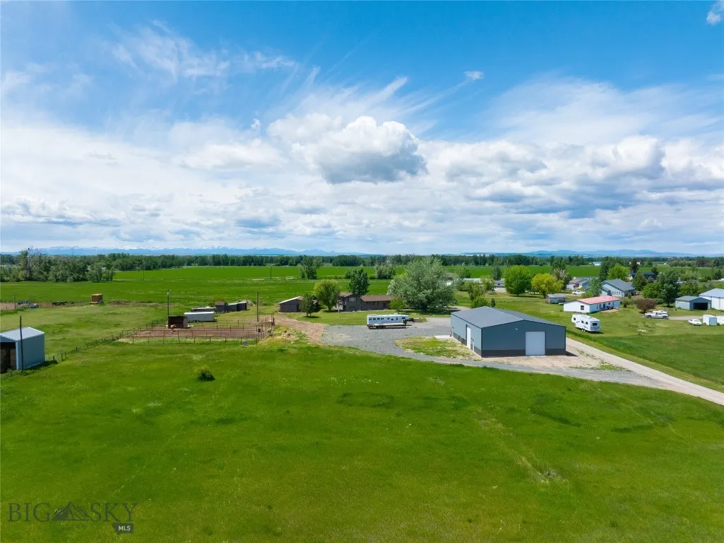2521 Weaver Lane, Belgrade, Montana 59714, Belgrade, Montana 59714, 3 Bedrooms Bedrooms, ,2 BathroomsBathrooms,Residential,For Sale,2521 Weaver Lane, Belgrade, Montana 59714,399177