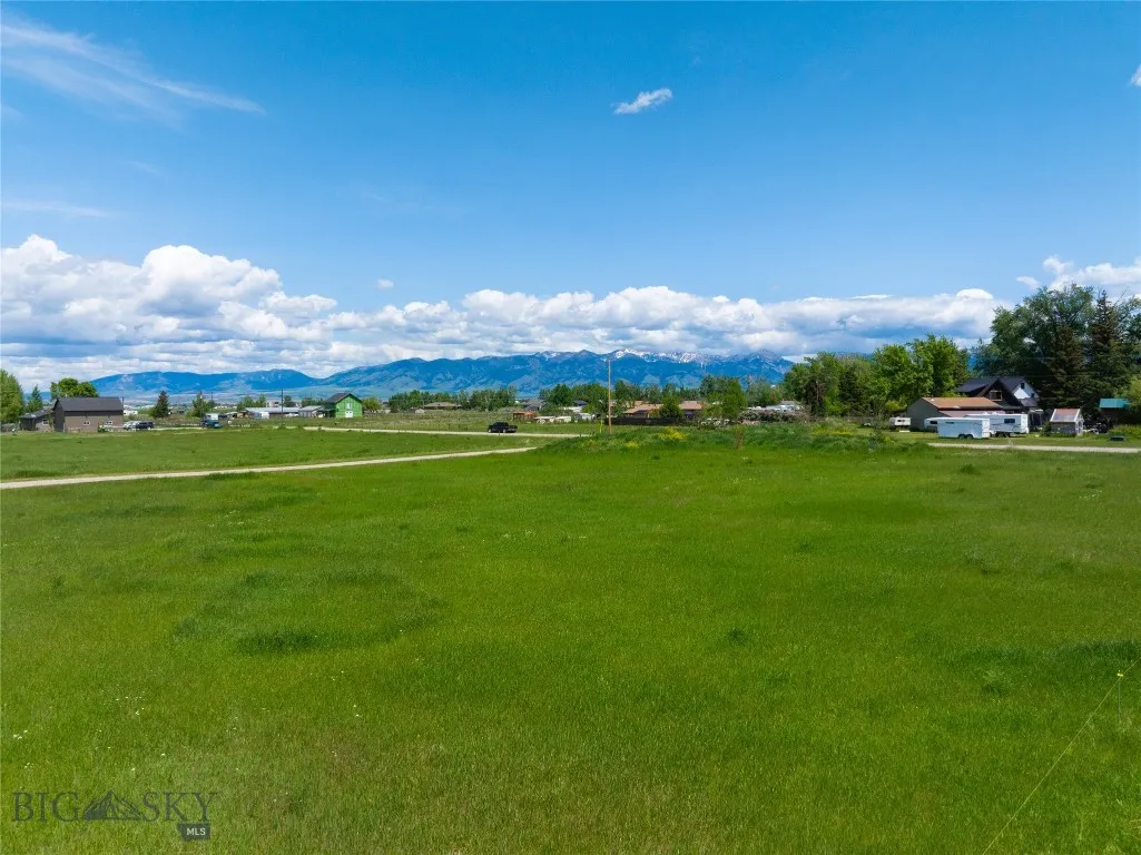 2521 Weaver Lane, Belgrade, Montana 59714, Belgrade, Montana 59714, 3 Bedrooms Bedrooms, ,2 BathroomsBathrooms,Residential,For Sale,2521 Weaver Lane, Belgrade, Montana 59714,399177