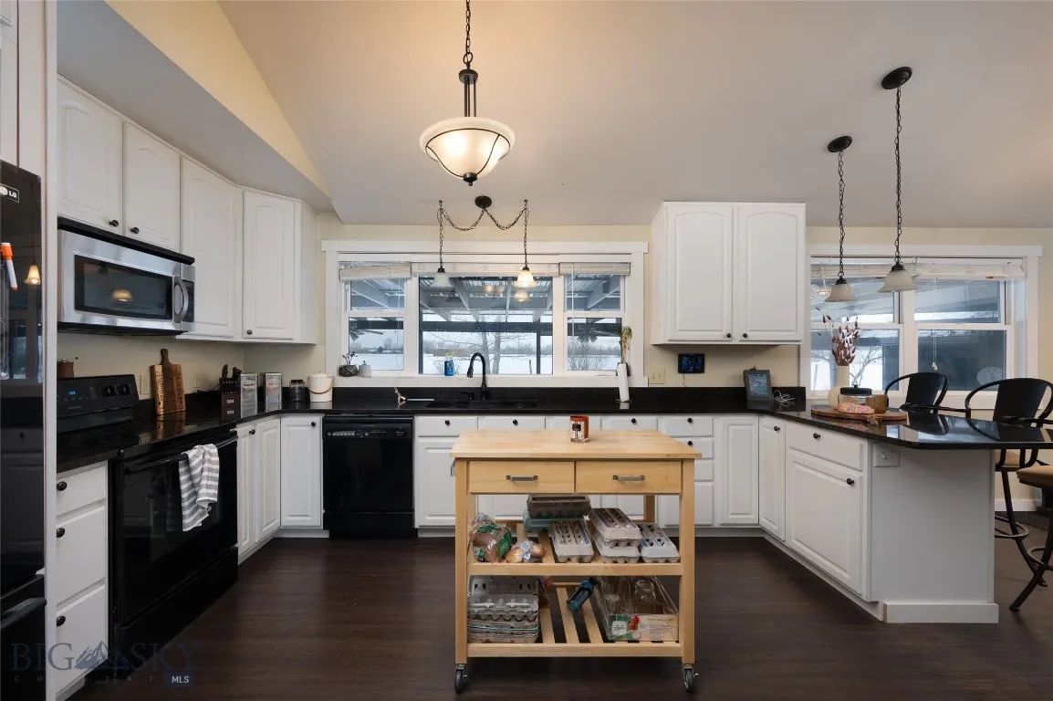 2521 Weaver Lane, Belgrade, Montana 59714, Belgrade, Montana 59714, 3 Bedrooms Bedrooms, ,2 BathroomsBathrooms,Residential,For Sale,2521 Weaver Lane, Belgrade, Montana 59714,399177