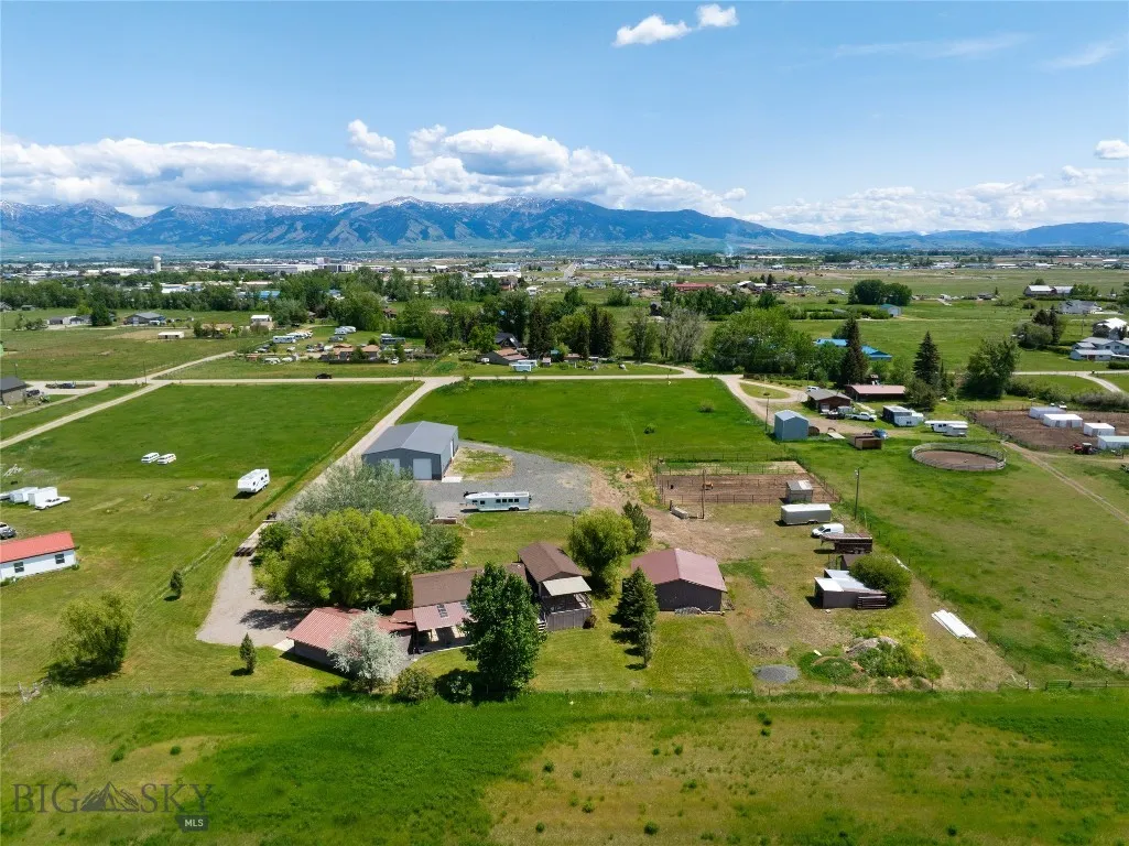 2521 Weaver Lane, Belgrade, Montana 59714, Belgrade, Montana 59714, 3 Bedrooms Bedrooms, ,2 BathroomsBathrooms,Residential,For Sale,2521 Weaver Lane, Belgrade, Montana 59714,399177