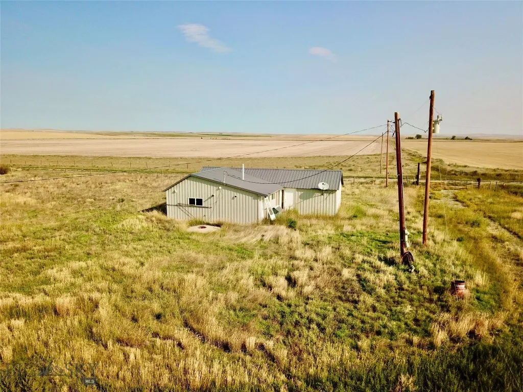 511 Glacier View Road, Valier, Montana 59486, Valier, Montana 59486, 1 Bedroom Bedrooms, ,1 BathroomBathrooms,Residential,For Sale,511 Glacier View Road, Valier, Montana 59486,0,399882