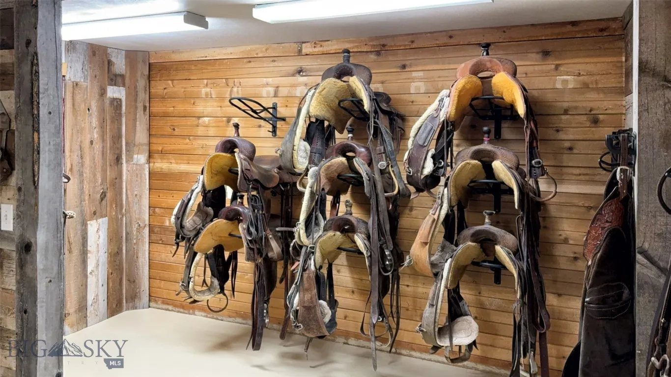 Horse Barn Saddle Racks