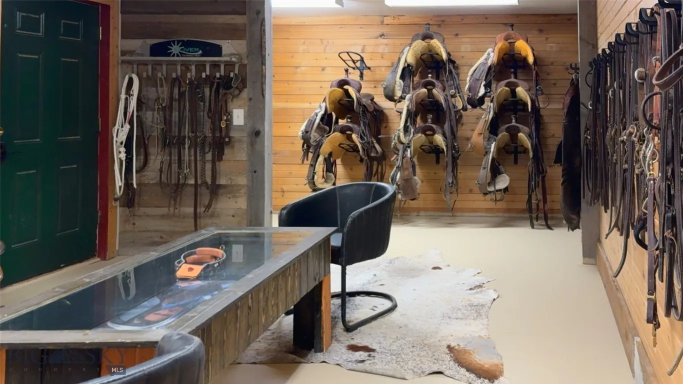 Horse Barn Office & Tack Room