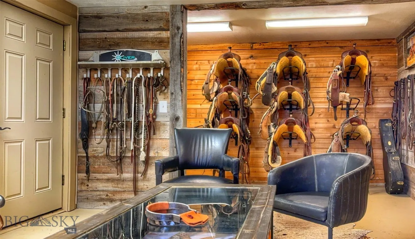 Horse Barn Office & Tack Room