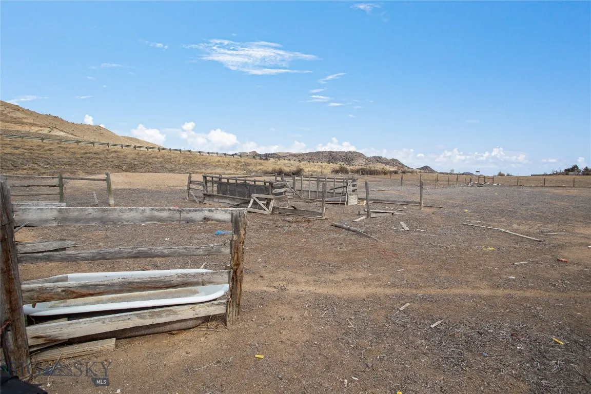 131 Yellowstone Trail, Whitehall, Montana 59759, Whitehall, Montana 59759, 5 Bedrooms Bedrooms, ,3 BathroomsBathrooms,Residential,For Sale,131 Yellowstone Trail, Whitehall, Montana 59759,0,400048