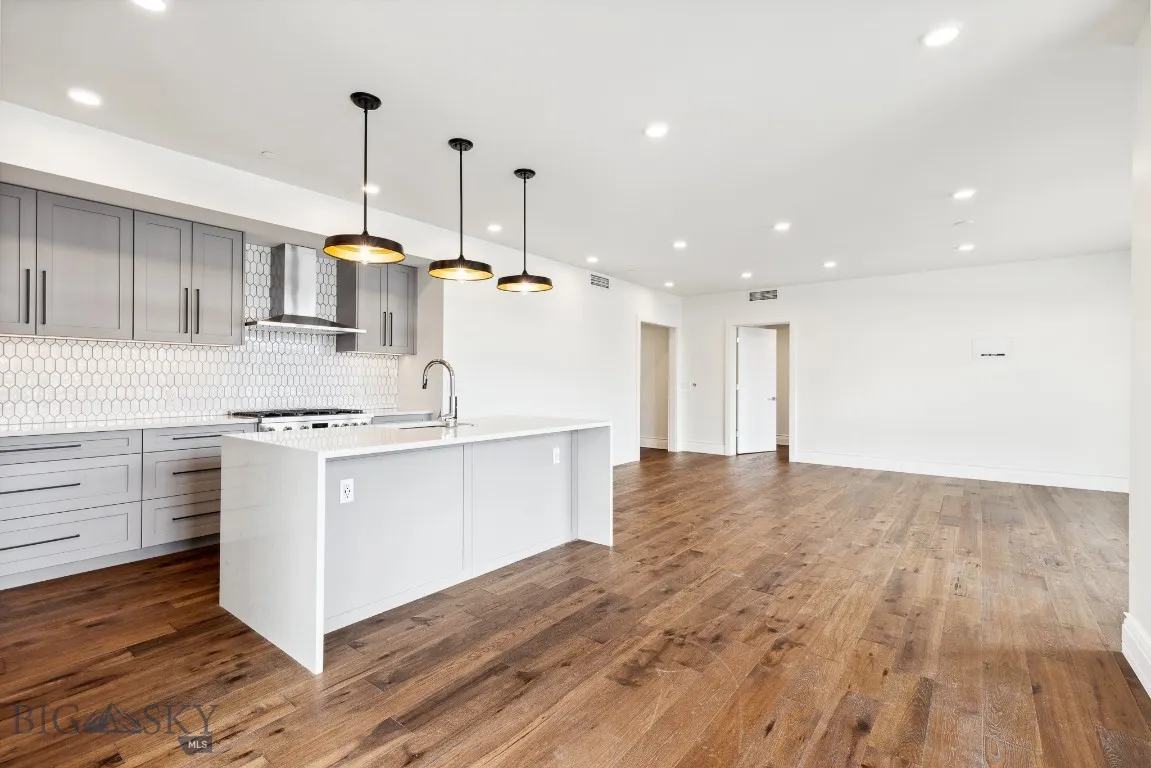 315 N Tracy Avenue 301, Bozeman, Montana 59715, Bozeman, Montana 59715, 2 Bedrooms Bedrooms, ,2 BathroomsBathrooms,Residential,For Sale,315 N Tracy Avenue 301, Bozeman, Montana 59715,0,400105